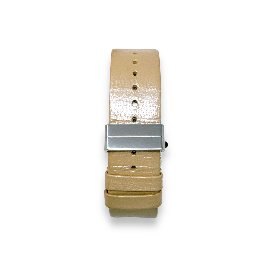 CHANEL(シャネル)のシャネル マドモアゼル 革ベルト クォーツ ホワイト レディース 時計 稼働 レディースのファッション小物(腕時計)の商品写真