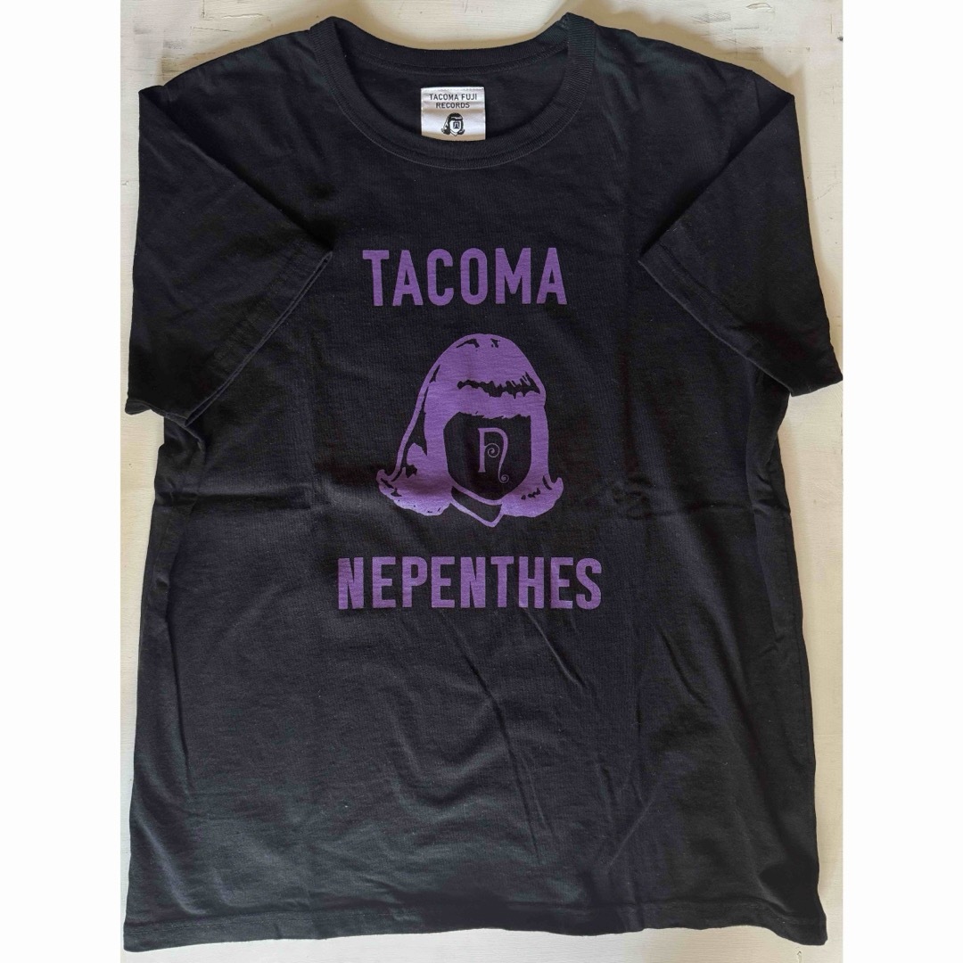 NEPENTHES(ネペンテス)のNepenthesネペンテス x Tacomafujiタコマフジ S/S Tee メンズのトップス(Tシャツ/カットソー(半袖/袖なし))の商品写真