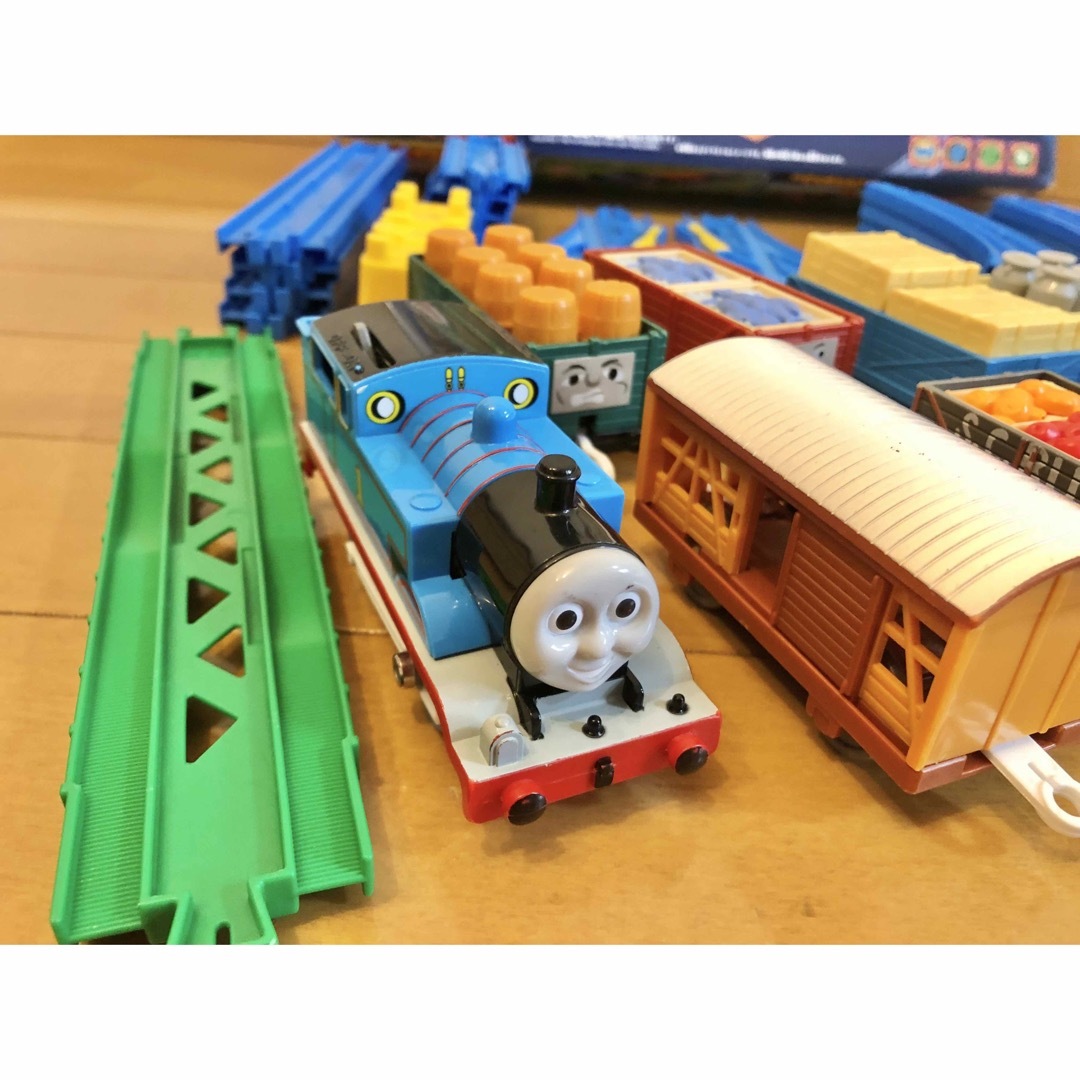 Takara Tomy(タカラトミー)のプラレール　トーマスといっぱい貨車セット　タカラトミー キッズ/ベビー/マタニティのおもちゃ(電車のおもちゃ/車)の商品写真
