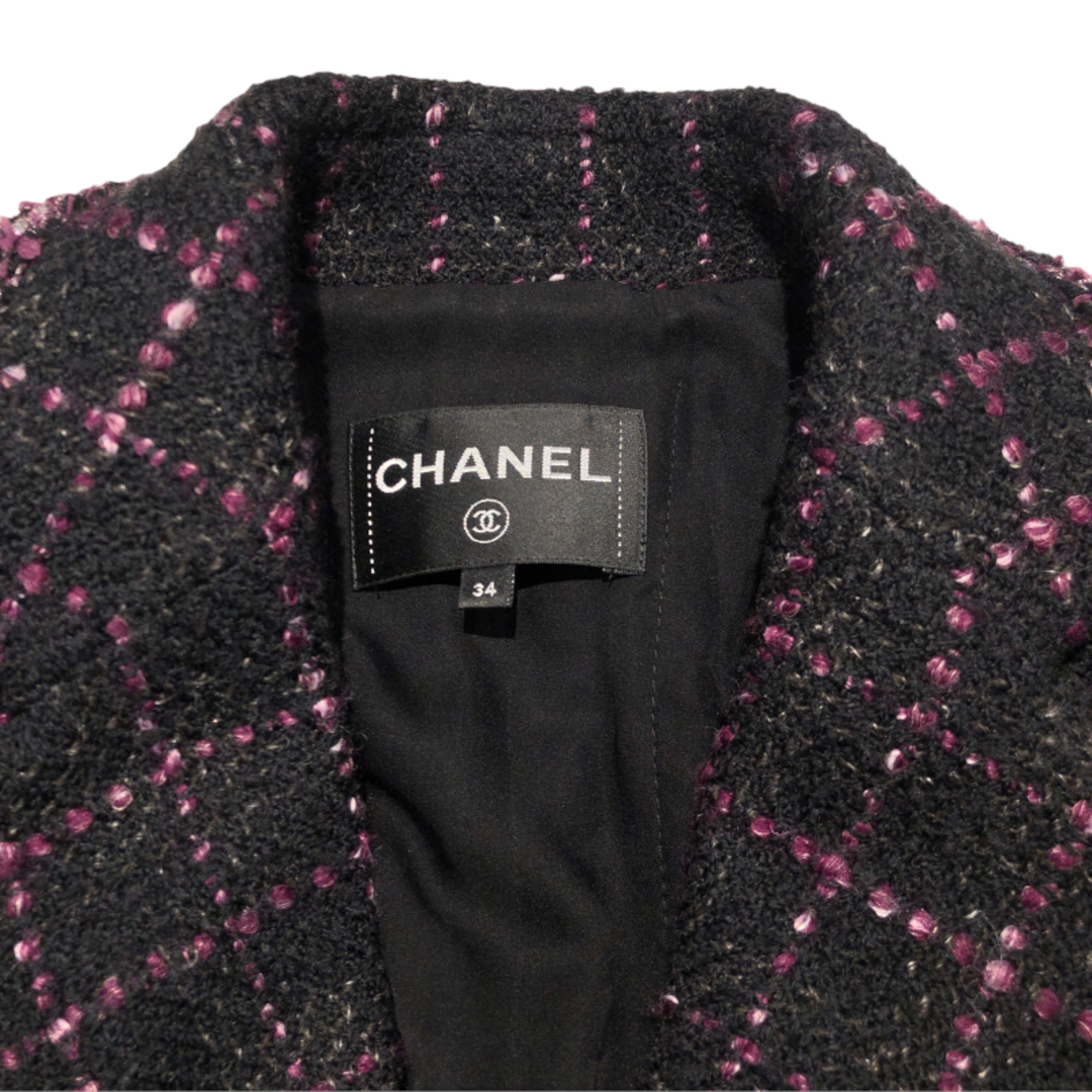 CHANEL(シャネル)の　シャネル CHANEL スパンコールココボタンツイードセットアップ P71173 ブラック パープル ウール レディース セットアップ レディースのレディース その他(セット/コーデ)の商品写真