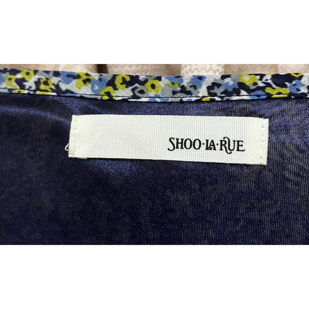SHOO・LA・RUE(シューラルー)のSHOO LA RUE 花柄　ワンピース レディースのワンピース(ひざ丈ワンピース)の商品写真