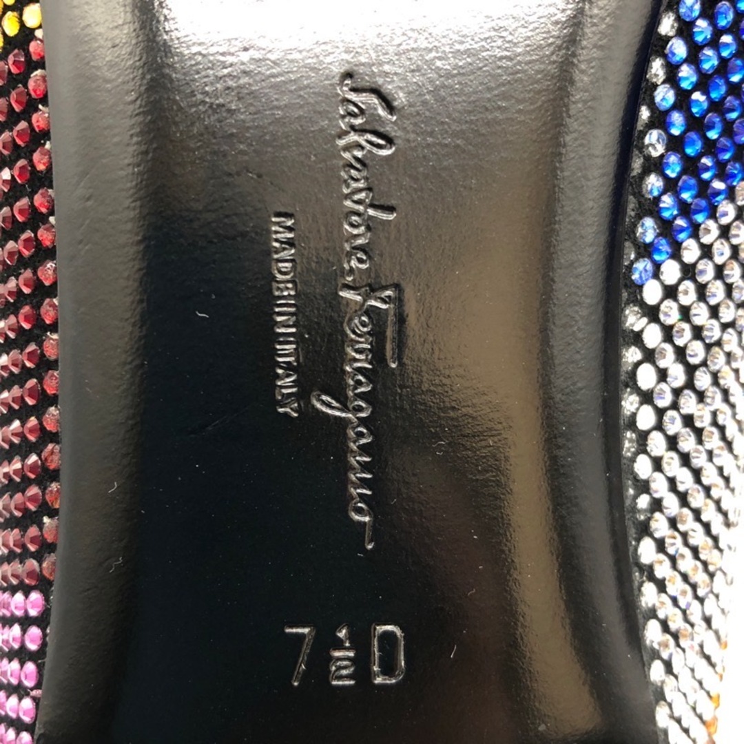 Salvatore Ferragamo(サルヴァトーレフェラガモ)の　サルヴァトーレ・フェラガモ Salvatore Ferragamo ヴァラリボンラインストーンパンプス 0693928 ラインストーン レディース パンプス レディースの靴/シューズ(ハイヒール/パンプス)の商品写真