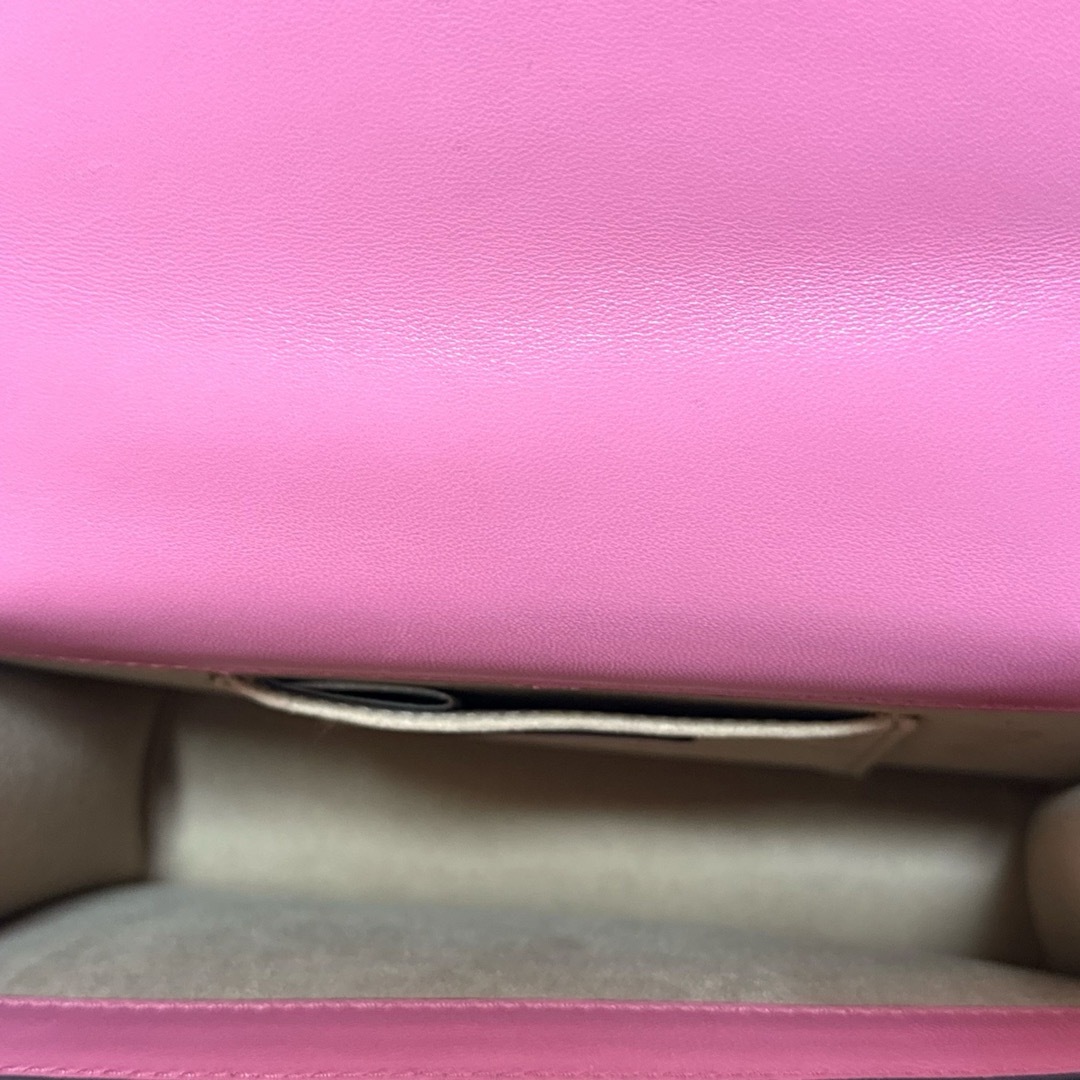 JIMMY CHOO(ジミーチュウ)の【美品タグ付き】JIMMY CHOO VARENNE JC CANDY PINK レディースのバッグ(ショルダーバッグ)の商品写真