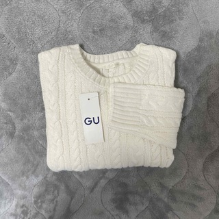 ジーユー(GU)の【GU】新品未使用・白セーター130(キッズ)(ニット)