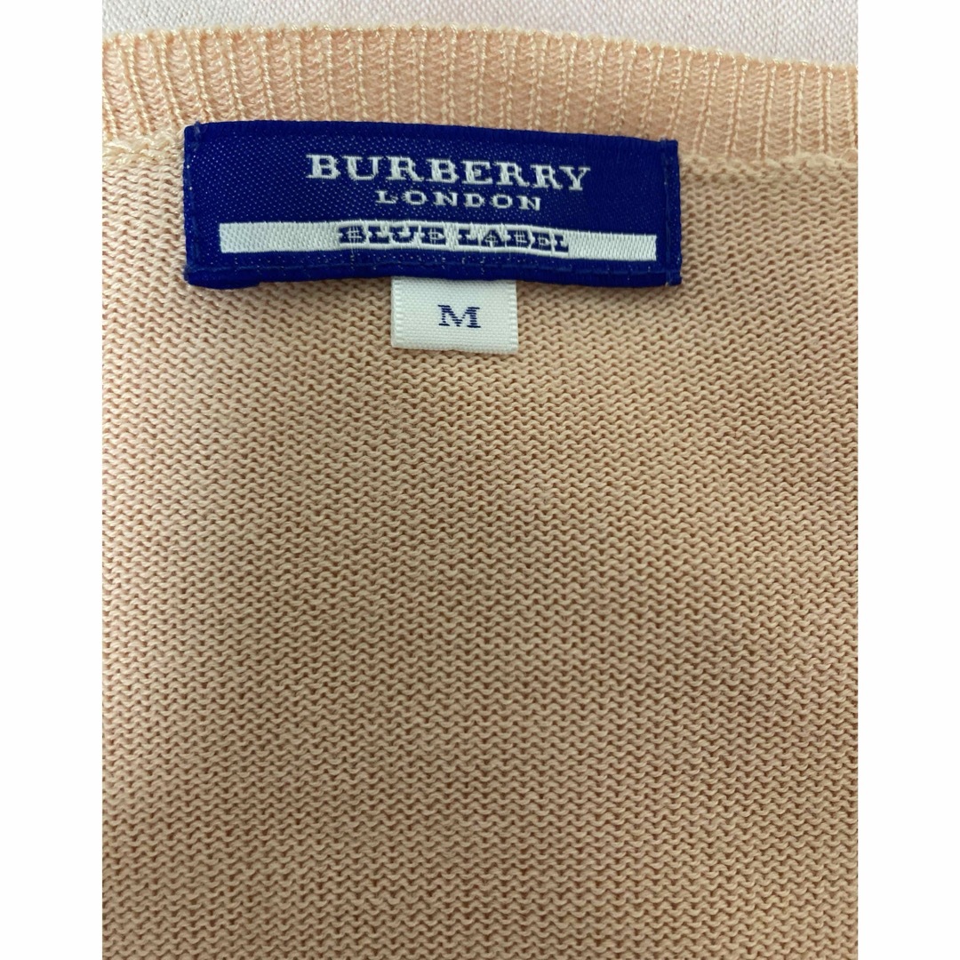 BURBERRY BLUE LABEL(バーバリーブルーレーベル)の美品　バーバリーブルーレーベルガーディガン　38  サーモンピンク レディースのトップス(カーディガン)の商品写真