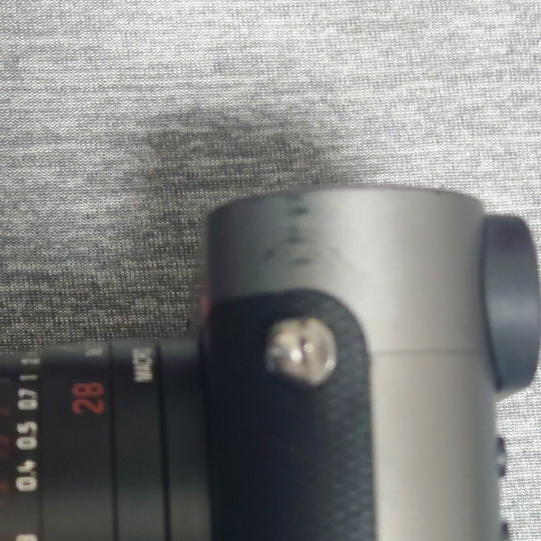 LEICA(ライカ)のライカQ　チタングレー スマホ/家電/カメラのカメラ(コンパクトデジタルカメラ)の商品写真