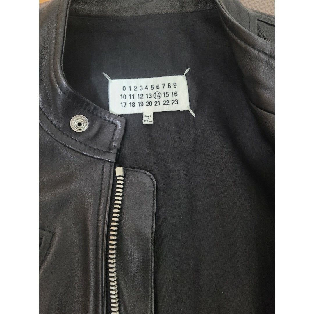 Maison Martin Margiela(マルタンマルジェラ)の(美品)マルジェラ　ハの字ライダース　ブラック　44サイズ 2019SS メンズのジャケット/アウター(ライダースジャケット)の商品写真