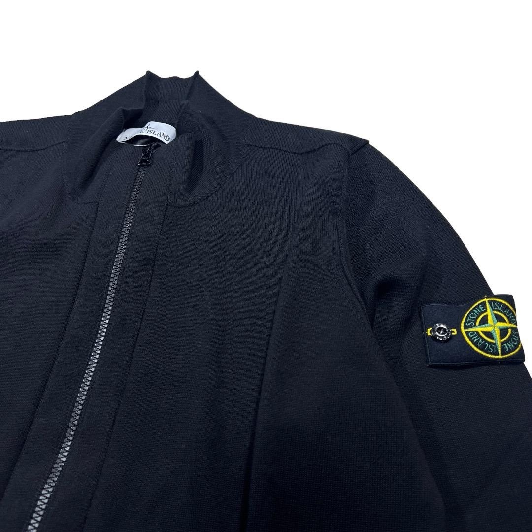 STONE ISLAND(ストーンアイランド)のSTONE ISLAND ジップ　カーディガン　ブラック　M メンズのトップス(カーディガン)の商品写真