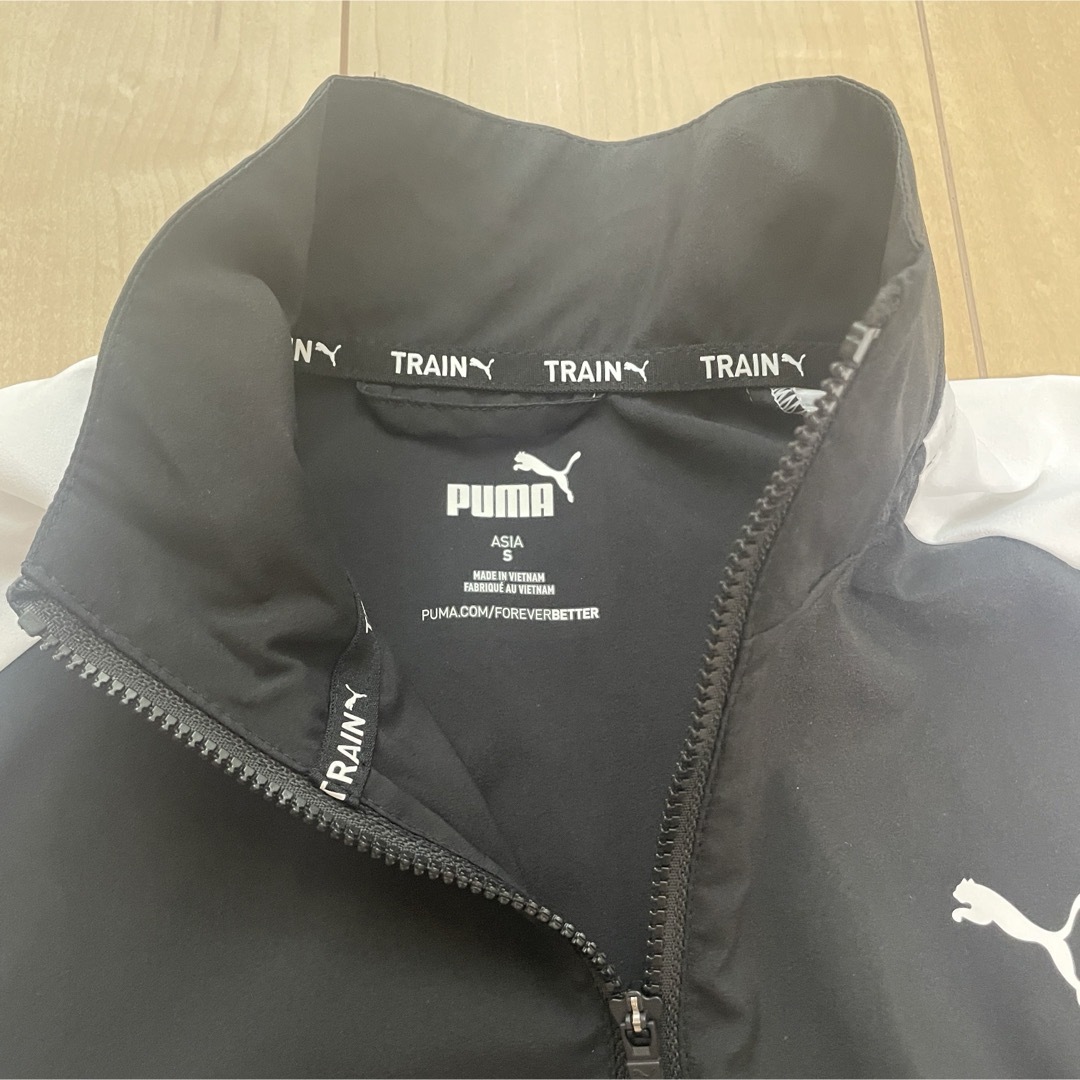 PUMA(プーマ)のPUMA ナイロンジャケット クロップド S レディースのジャケット/アウター(ナイロンジャケット)の商品写真