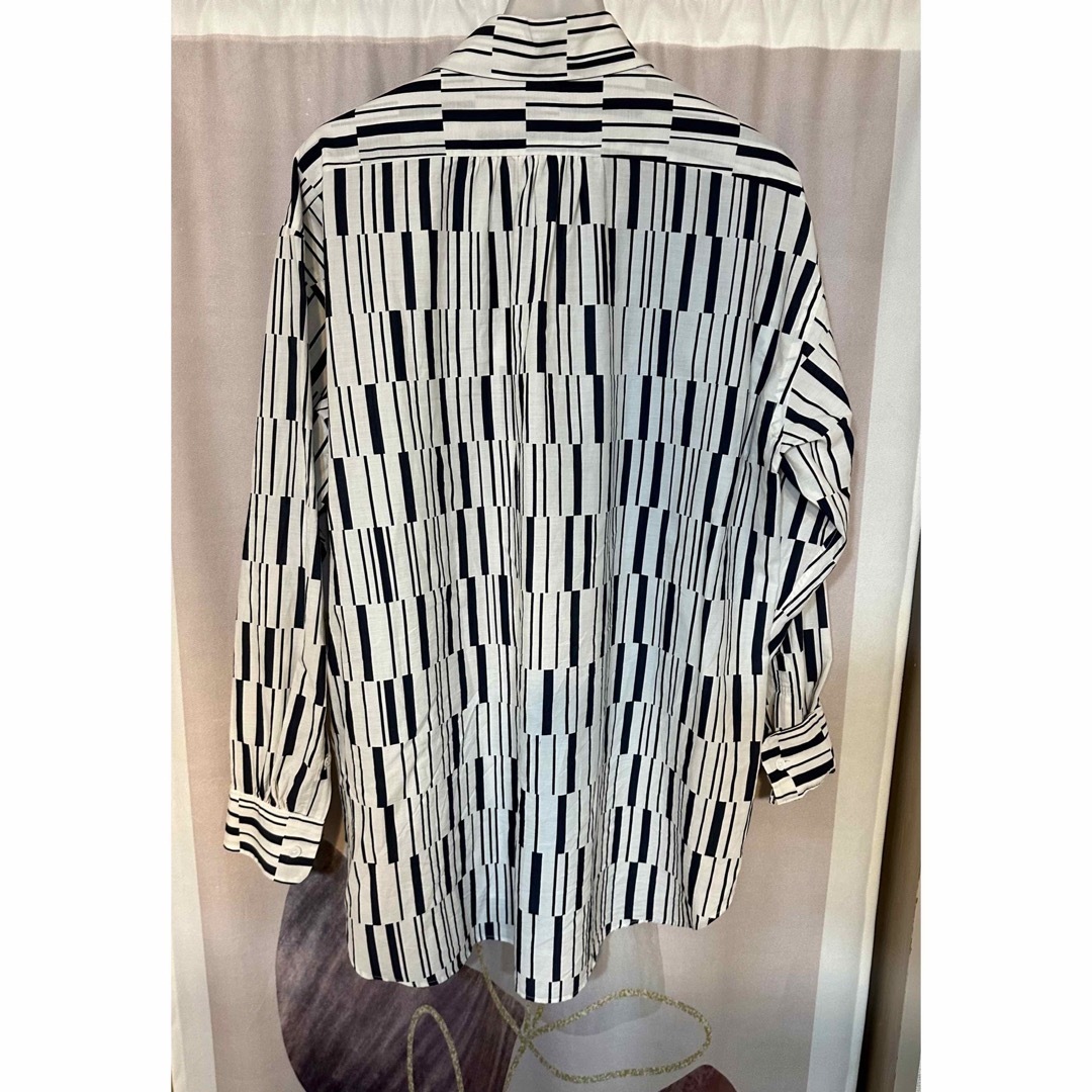 TOMORROWLAND(トゥモローランド)の新品未使用 トゥモローランド ウールコットンローン レギュラーカラーシャツ メンズのトップス(シャツ)の商品写真
