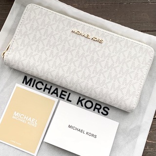 マイケルコース(Michael Kors)の新品未使用 マイケルコース 長財布 ラウンドジップ オプティックホワイト(財布)