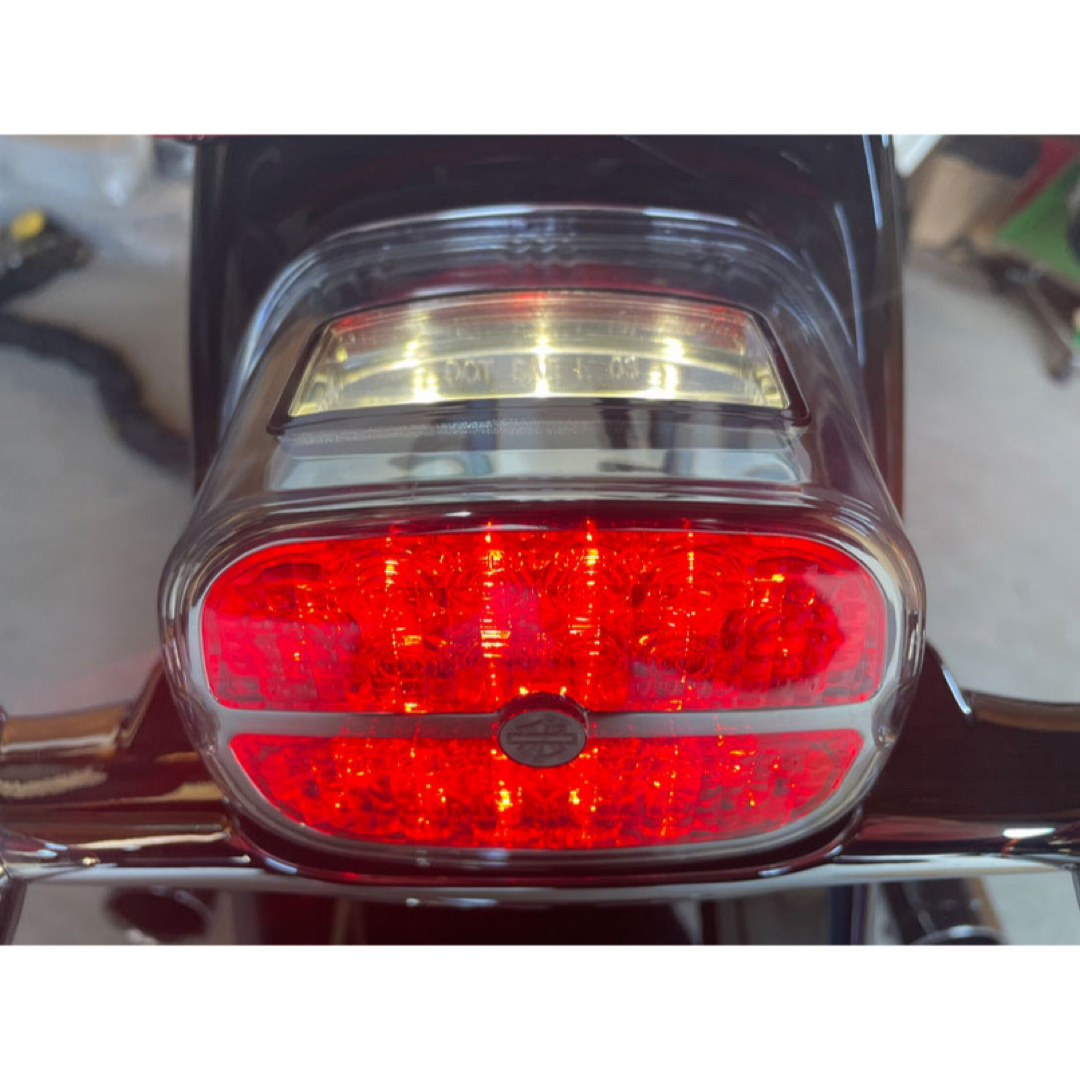 Harley Davidson(ハーレーダビッドソン)の68085-08 ハーレー ダビッドソン 純正 LED テール ライト レッド 自動車/バイクのバイク(パーツ)の商品写真