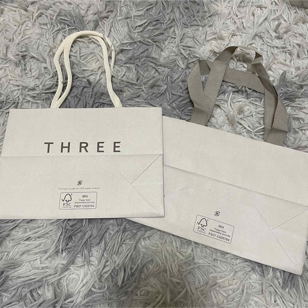 THREE(スリー)の【THREE】ショッパー 2種類 レディースのバッグ(ショップ袋)の商品写真