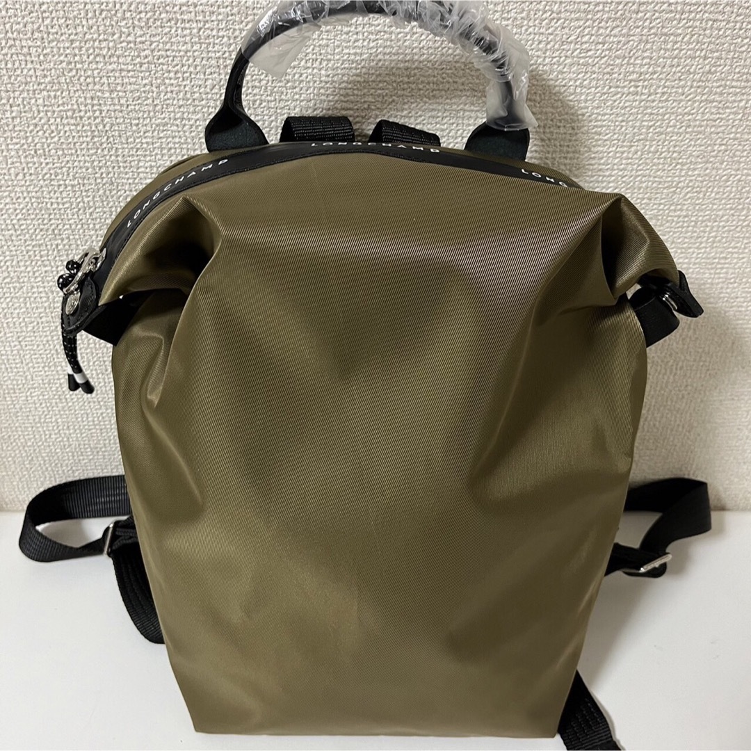 LONGCHAMP(ロンシャン)の【新品】ロンシャン ル プリアージュENERGY 最新バックパックカーキ色M レディースのバッグ(リュック/バックパック)の商品写真