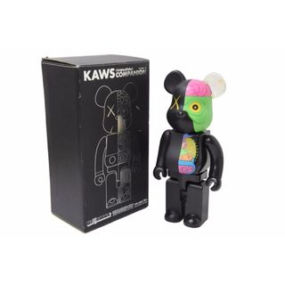 ベアブリック(BE@RBRICK)のBE@RBRICK KAWS 人体模型 400% 赤/レッド 箱 (キャラクターグッズ)