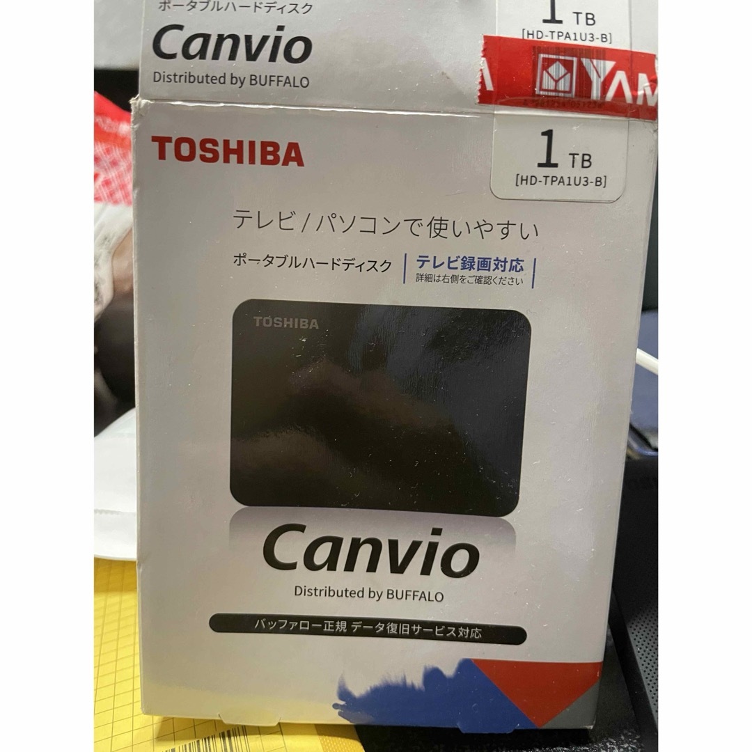 東芝(トウシバ)のTOSHIBA ポータブルHDD HD-TPA1U3-B スマホ/家電/カメラのPC/タブレット(PC周辺機器)の商品写真