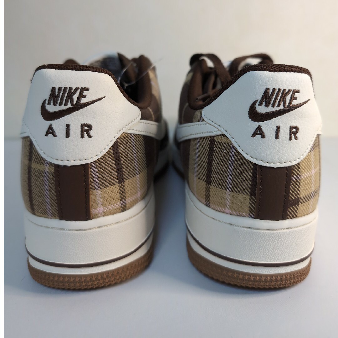 NIKE(ナイキ)のNIKE AIR FORCE 1 '07 LX 28.5cm メンズの靴/シューズ(スニーカー)の商品写真