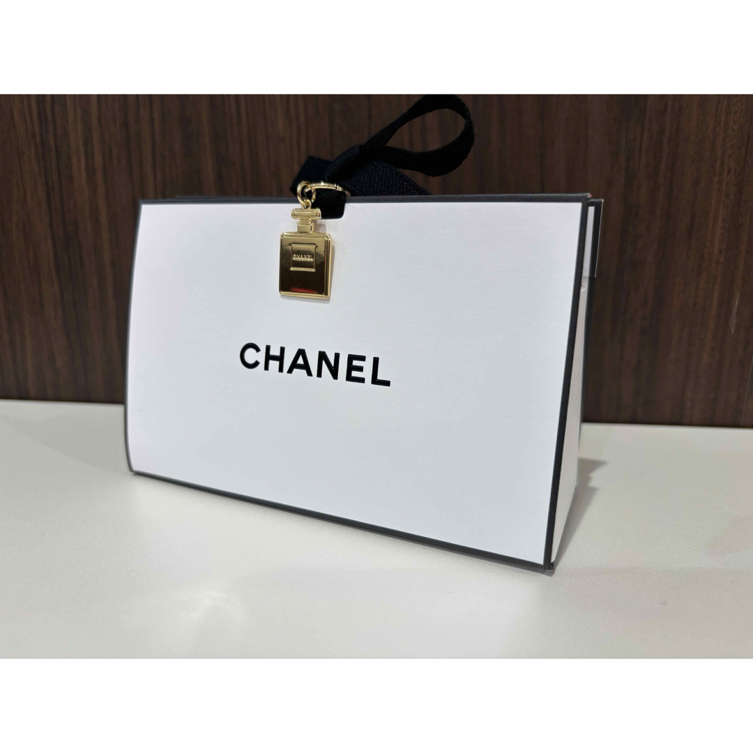 CHANEL(シャネル)の♡未使用 シャネル リップクリーム ルージュココボーム 928♡ コスメ/美容のスキンケア/基礎化粧品(リップケア/リップクリーム)の商品写真