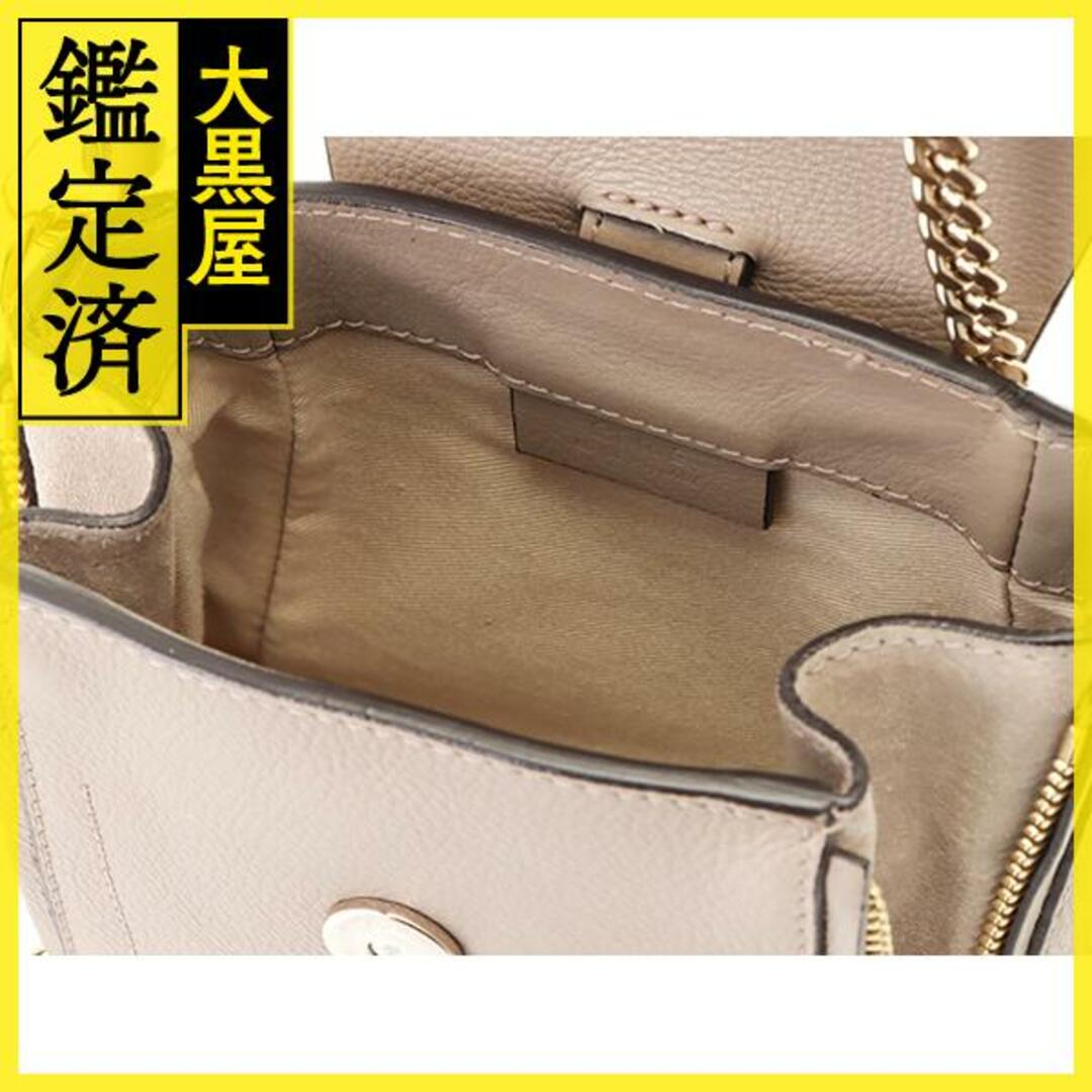 Chloe(クロエ)のクロエ フェイ ミニバックパック グレージュ カーフ【430】 レディースのバッグ(リュック/バックパック)の商品写真