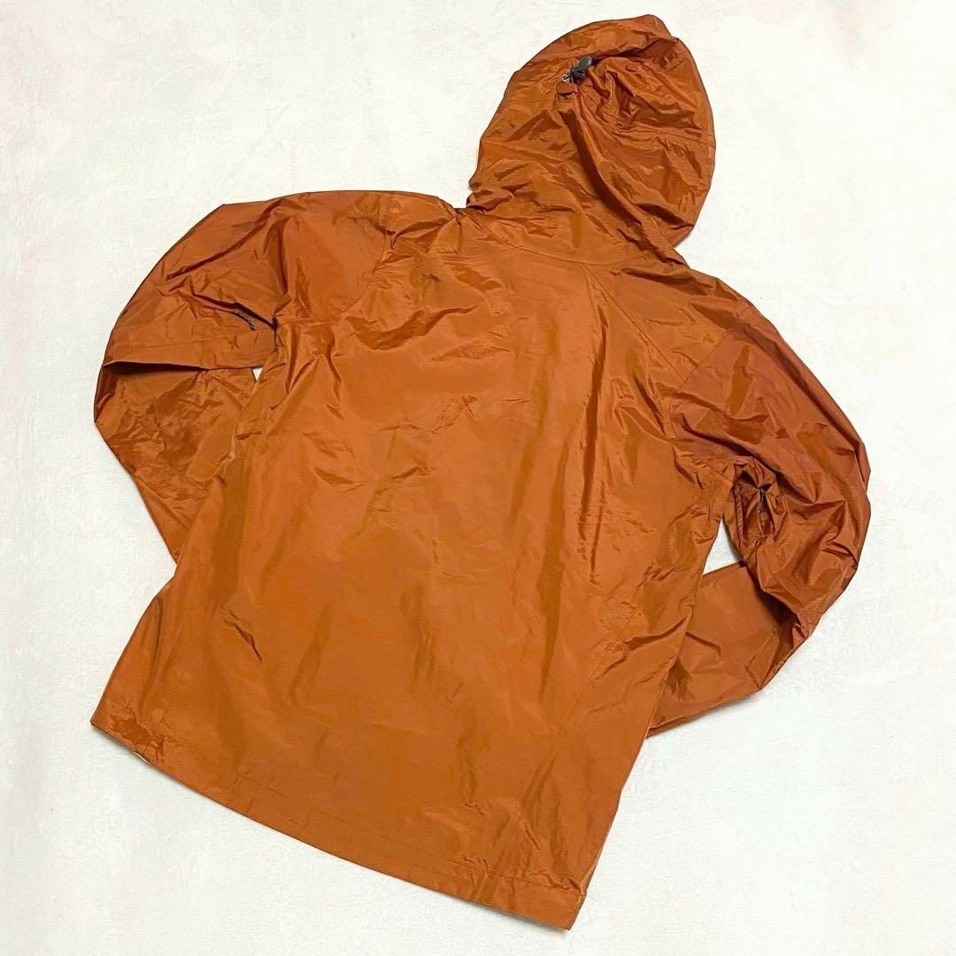 patagonia(パタゴニア)のパタゴニア　マウンテンパーカー　オレンジ　サイズXS メンズのジャケット/アウター(マウンテンパーカー)の商品写真