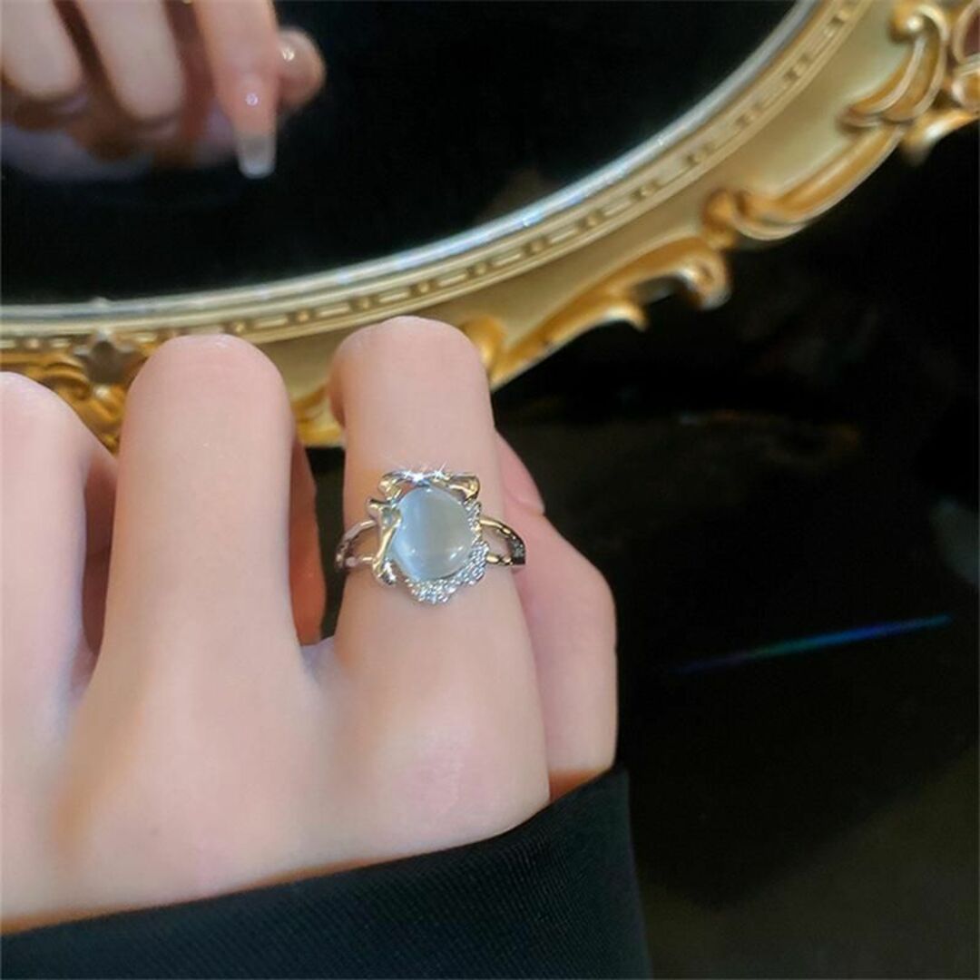 ムーンストーン　ホワイト　シルバーリング　フレーム　美しい　清楚　幸運 レディースのアクセサリー(リング(指輪))の商品写真
