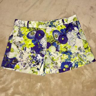 ザラ(ZARA)のZARA♡ボタニカル柄♡ショートパンツ♡S♡花柄(ショートパンツ)