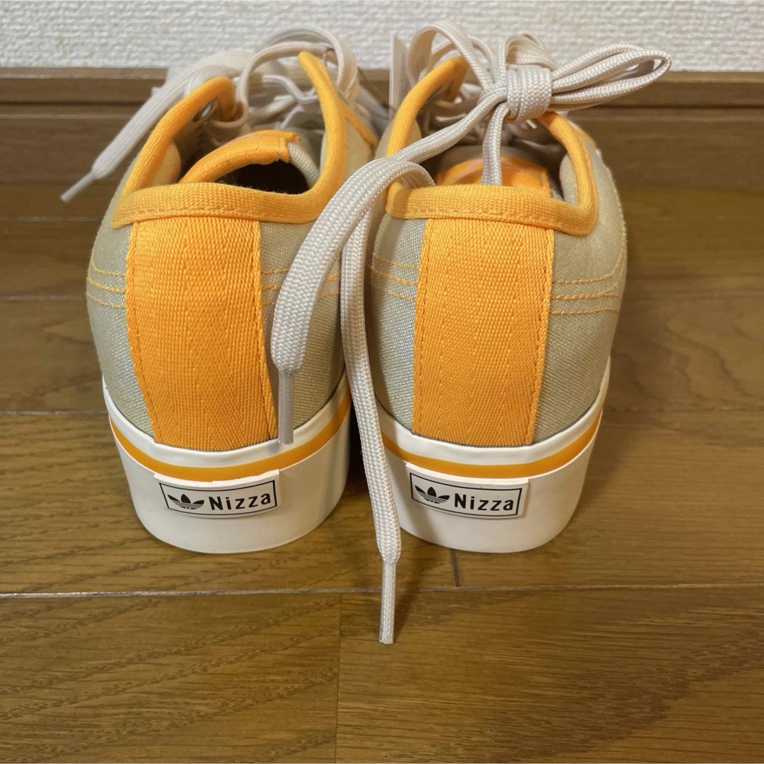 adidas(アディダス)のadidas NIZZA PLATFORM  ニッツァ プラットフォーム レディースの靴/シューズ(スニーカー)の商品写真