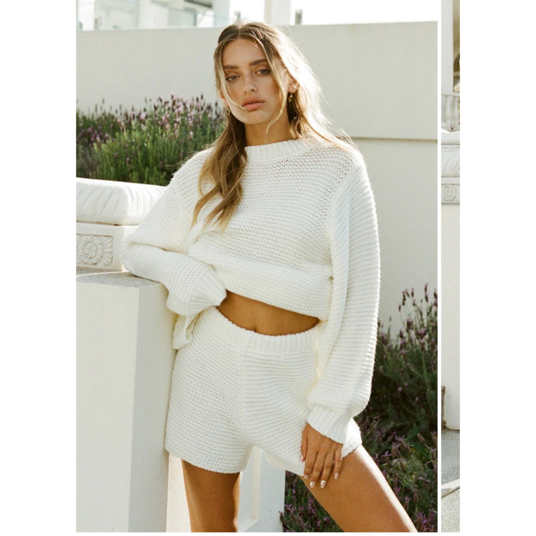 asos(エイソス)のsabo skirt ニット　セット　ホワイト　新品 レディースのレディース その他(セット/コーデ)の商品写真