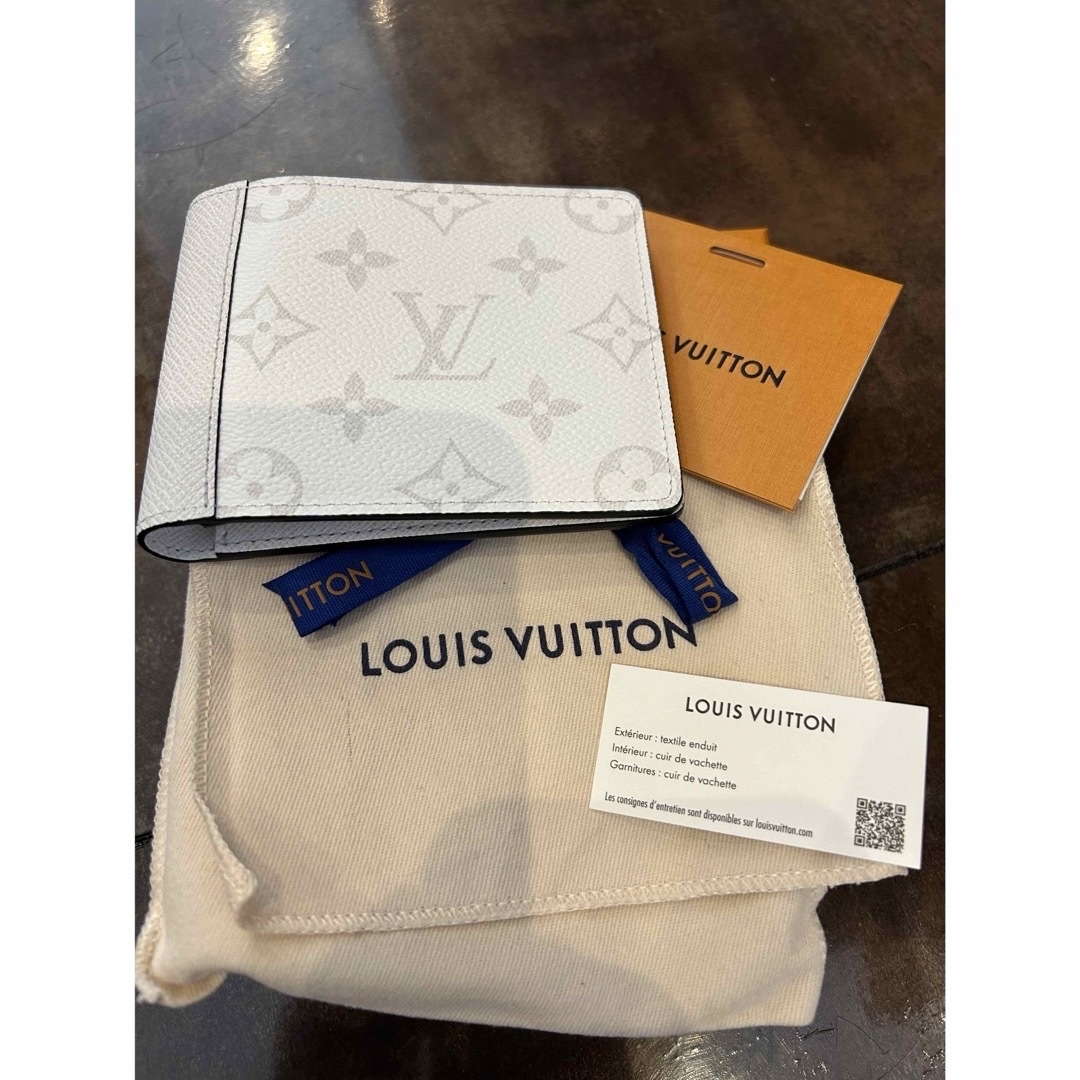 LOUIS VUITTON(ルイヴィトン)のルイヴィトン　ポルトフォイユ・ミュルティプル メンズのファッション小物(折り財布)の商品写真