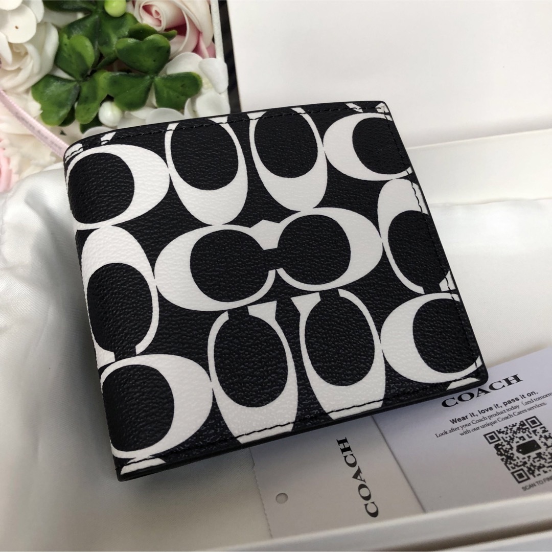 新作 新品未使用COACHコーチ 財布 折り財布メンズ 薄型小銭入れ付き白黒 | フリマアプリ ラクマ 新作 新品未使用COACHコーチ 財布 折り財布メンズ 薄型小銭入れ付き白黒 | フリマアプリ ラクマ