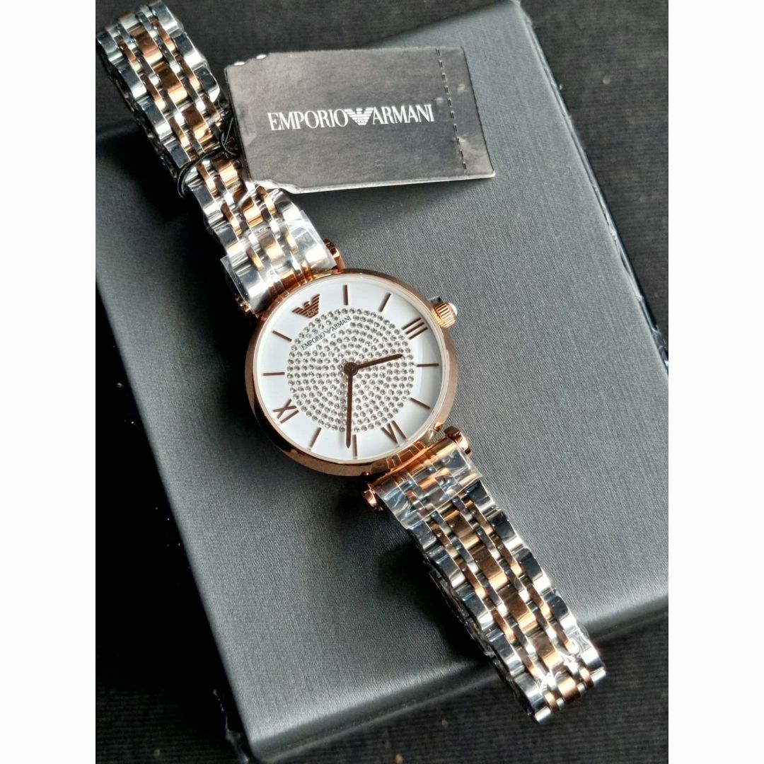 Emporio Armani(エンポリオアルマーニ)の新品箱付きエンポリオアルマーニ 女性用腕時計 電池式キラキラ ピンクゴールド華奢 レディースのファッション小物(腕時計)の商品写真