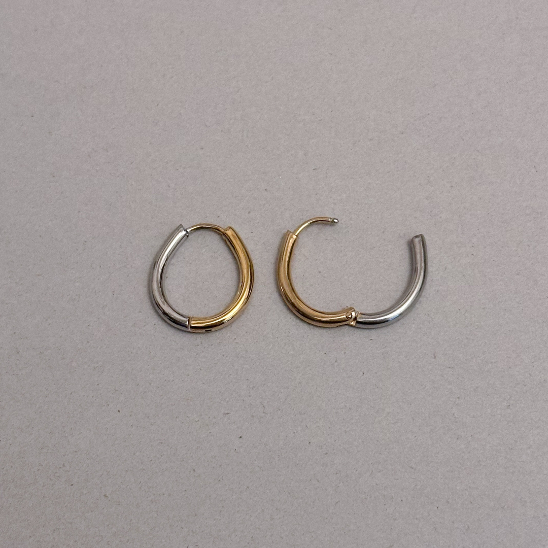 TODAYFUL(トゥデイフル)のContrast thin hoop pierce No.1181 レディースのアクセサリー(ピアス)の商品写真