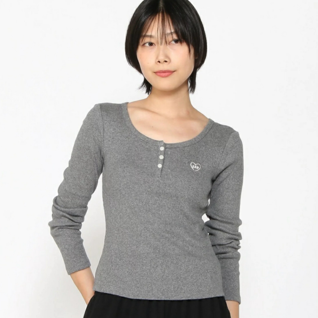 GAP(ギャップ)のgap リブヘンリーネックトップス　グレー レディースのトップス(カットソー(半袖/袖なし))の商品写真