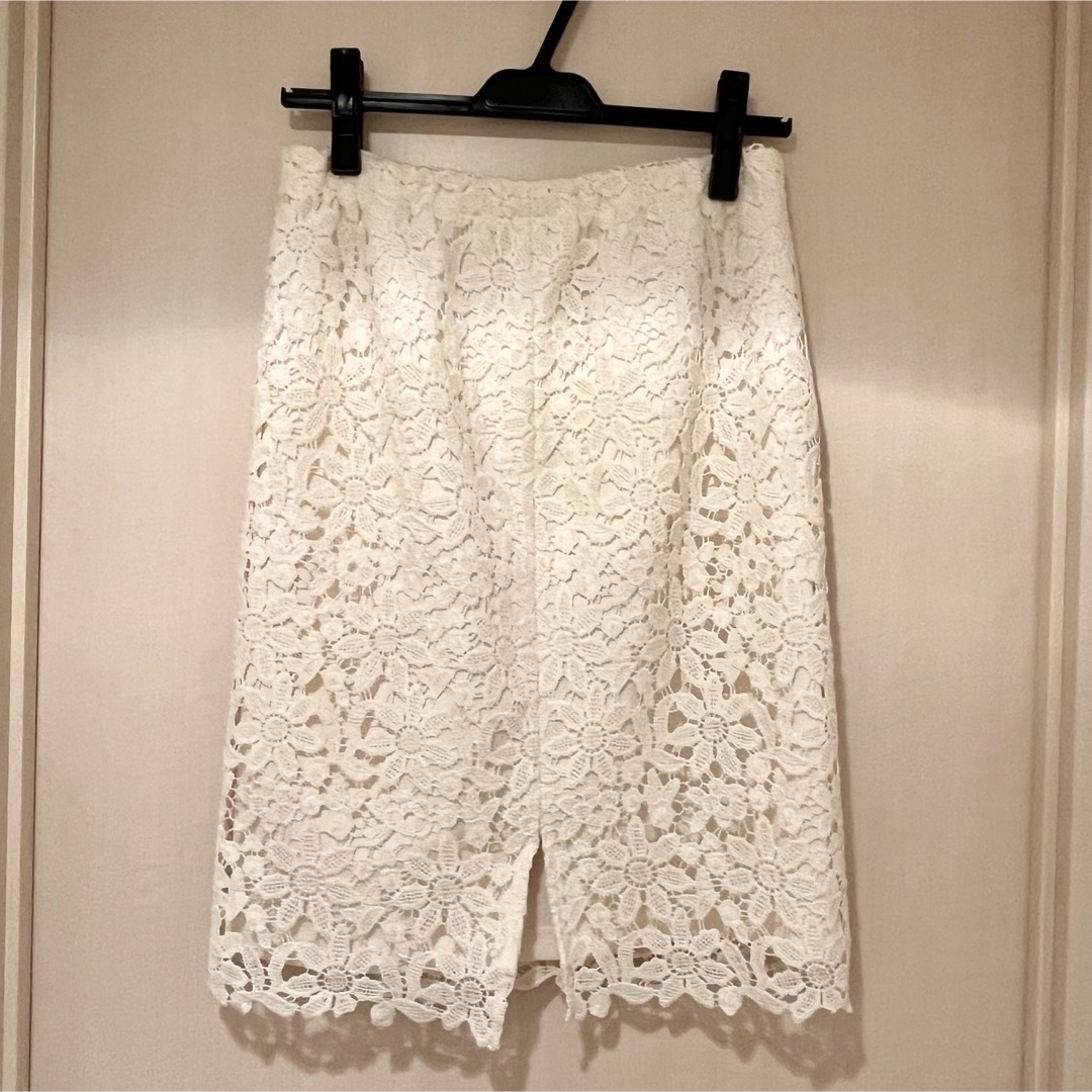FREE'S MART(フリーズマート)のフリーズマート/レースタイトスカート　オフホワイト レディースのスカート(ひざ丈スカート)の商品写真