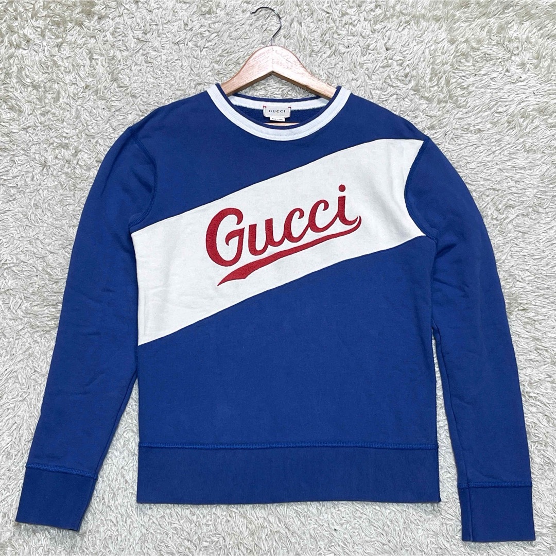 Gucci(グッチ)のグッチ　スウェット　ロゴ刺繍　筆記体　コットン　S相当　ブルー　ホワイト レディースのトップス(トレーナー/スウェット)の商品写真