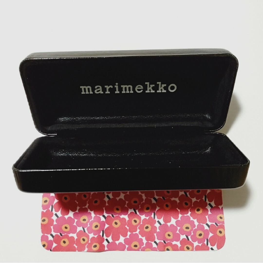 marimekko(マリメッコ)の【新品 未使用】 マリメッコ marimekko メガネケース＆メガネ拭き レディースのファッション小物(サングラス/メガネ)の商品写真