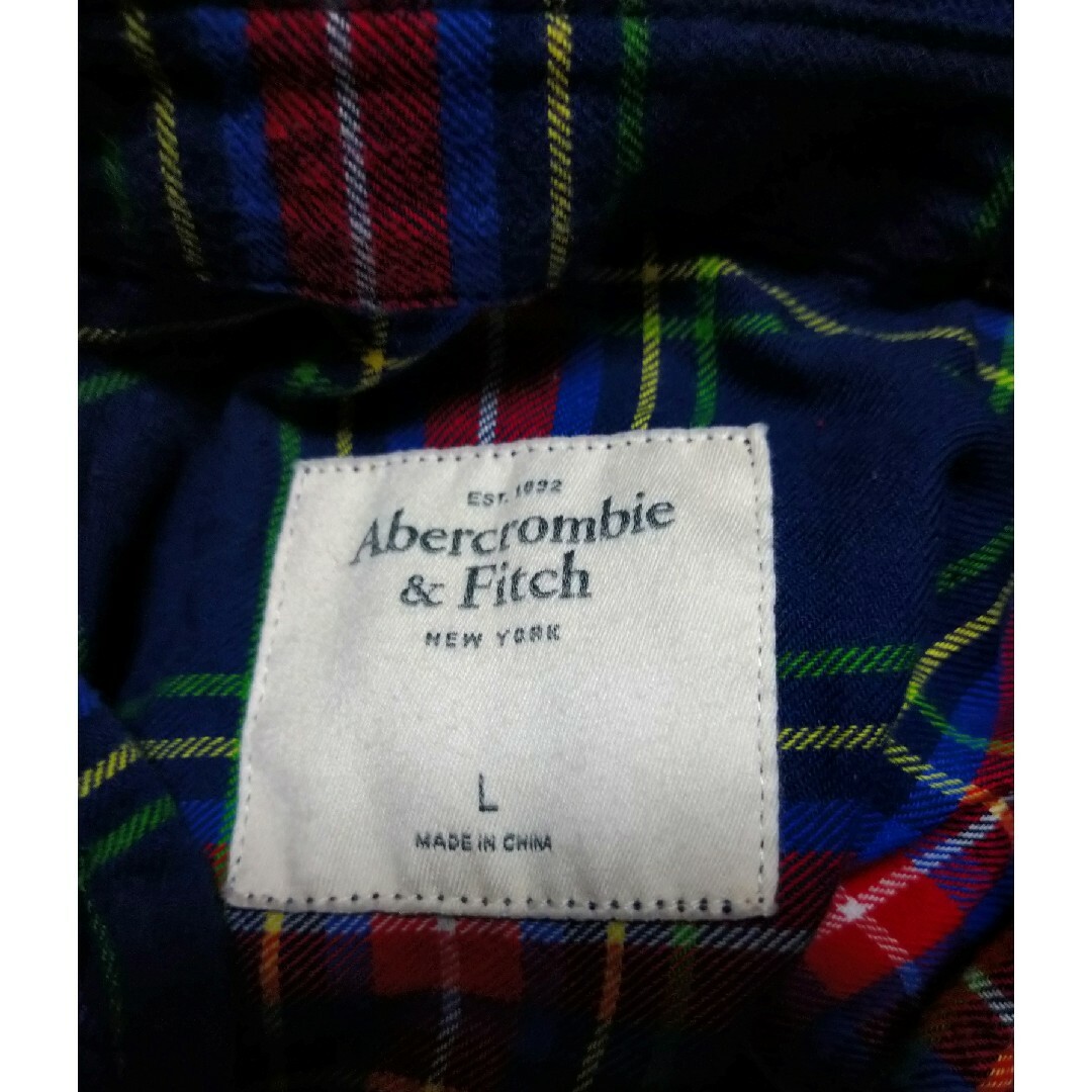 Abercrombie&Fitch(アバクロンビーアンドフィッチ)のL0318 アバクロ　チェック　ネルシャツ　青色　レディース　Lサイズ　古着 レディースのトップス(シャツ/ブラウス(長袖/七分))の商品写真