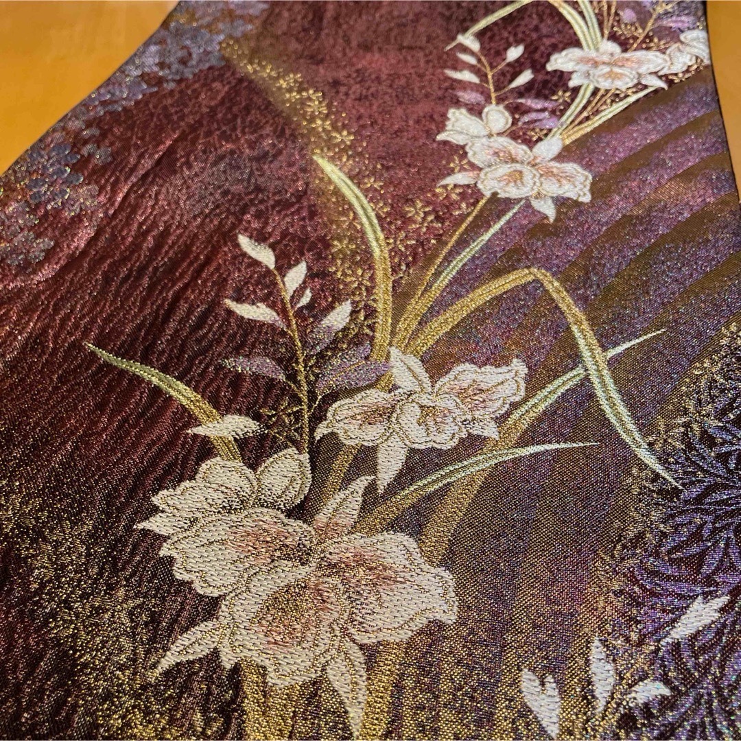 美品　六通柄袋帯　紫　ゴールド　シルバー　金糸　銀糸　豪華刺繍　高級　お祝い レディースの水着/浴衣(帯)の商品写真