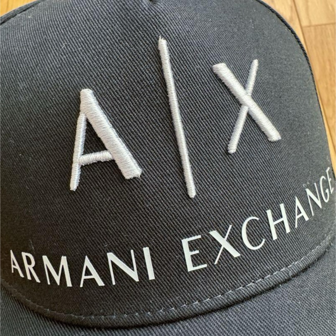 ARMANI EXCHANGE(アルマーニエクスチェンジ)のARMANI EXCHANGE  ベースボールキャップ　ブラック　黒　新品未使用 メンズの帽子(キャップ)の商品写真