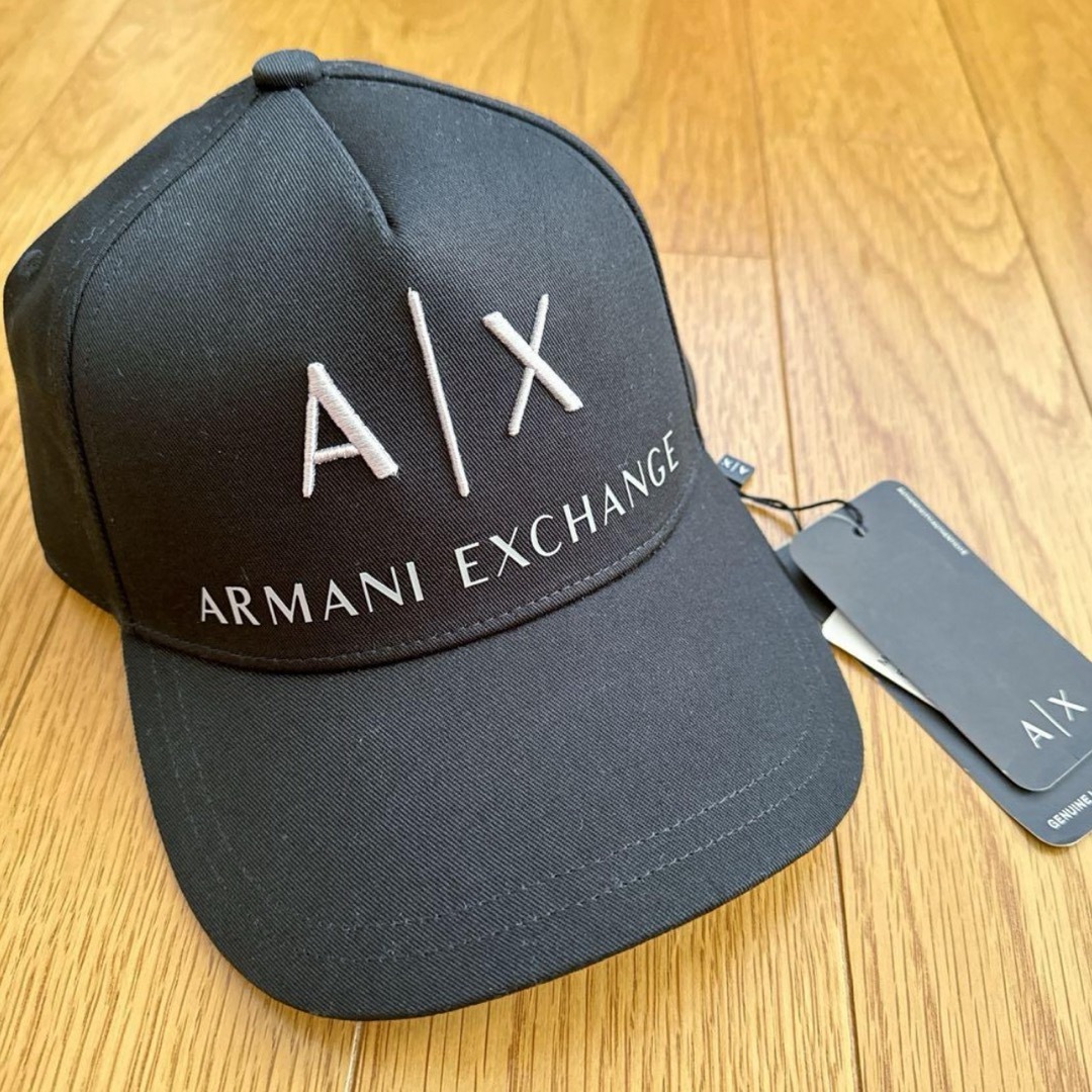 ARMANI EXCHANGE(アルマーニエクスチェンジ)のARMANI EXCHANGE  ベースボールキャップ　ブラック　黒　新品未使用 メンズの帽子(キャップ)の商品写真