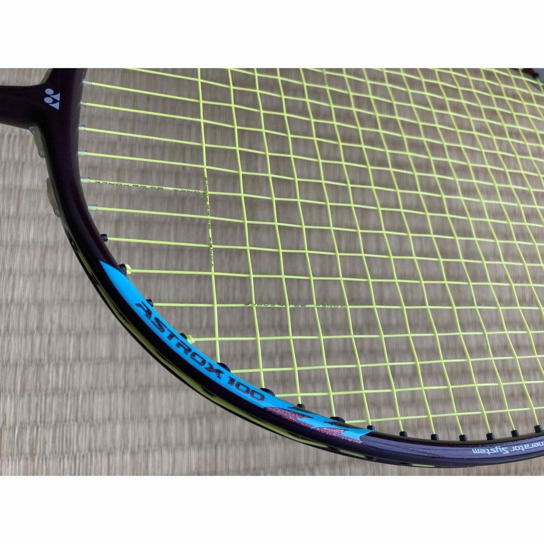 YONEX(ヨネックス)のヨネックス　アストロクス100ZZ 4UG5 スポーツ/アウトドアのスポーツ/アウトドア その他(バドミントン)の商品写真