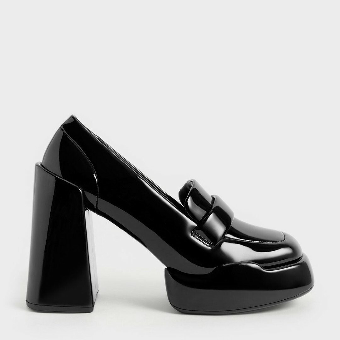 Charles and Keith(チャールズアンドキース)のチャールズアンドキース ルラ パテントプラットフォームローファー 23.5cm レディースの靴/シューズ(ローファー/革靴)の商品写真