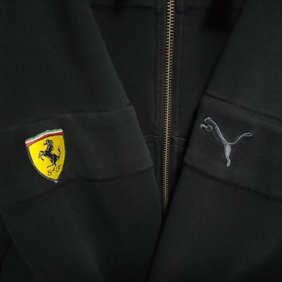 PUMA(プーマ)の【485】希少　PUMA×Ferrari　コラボパーカーフーディー刺繍ロゴ　古着 メンズのトップス(パーカー)の商品写真