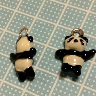 パンダのチャーム2体セットPANDA■Pandaペンダントヘッド■ハンドメイド(チャーム)