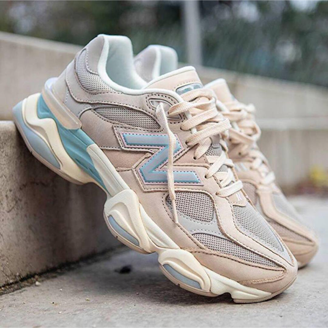 New Balance(ニューバランス)の【希少】New Balance 9060 "Beige" 27.5cm メンズの靴/シューズ(スニーカー)の商品写真