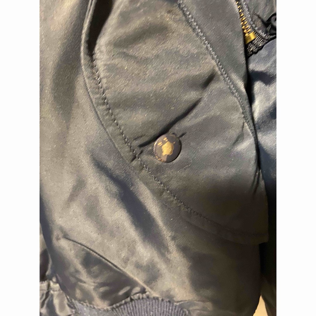 サントリー(サントリー)の超希少 SUNTORY BOSS ジャン 刺繍 MAー1 非売品 ネイビー メンズのジャケット/アウター(フライトジャケット)の商品写真