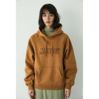 マウジー(moussy)のmoussy LOGO EMBROIDERY パーカー(パーカー)