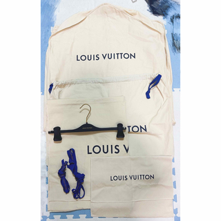《LOUIS VUITTON》  衣装カバー　ハンガー　保存袋5点セット♪ (ショップ袋)