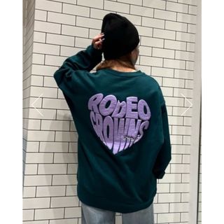 ロデオクラウンズワイドボウル(RODEO CROWNS WIDE BOWL)のロデオ ★Heart logoスウェットトップス（グリーン）(トレーナー/スウェット)