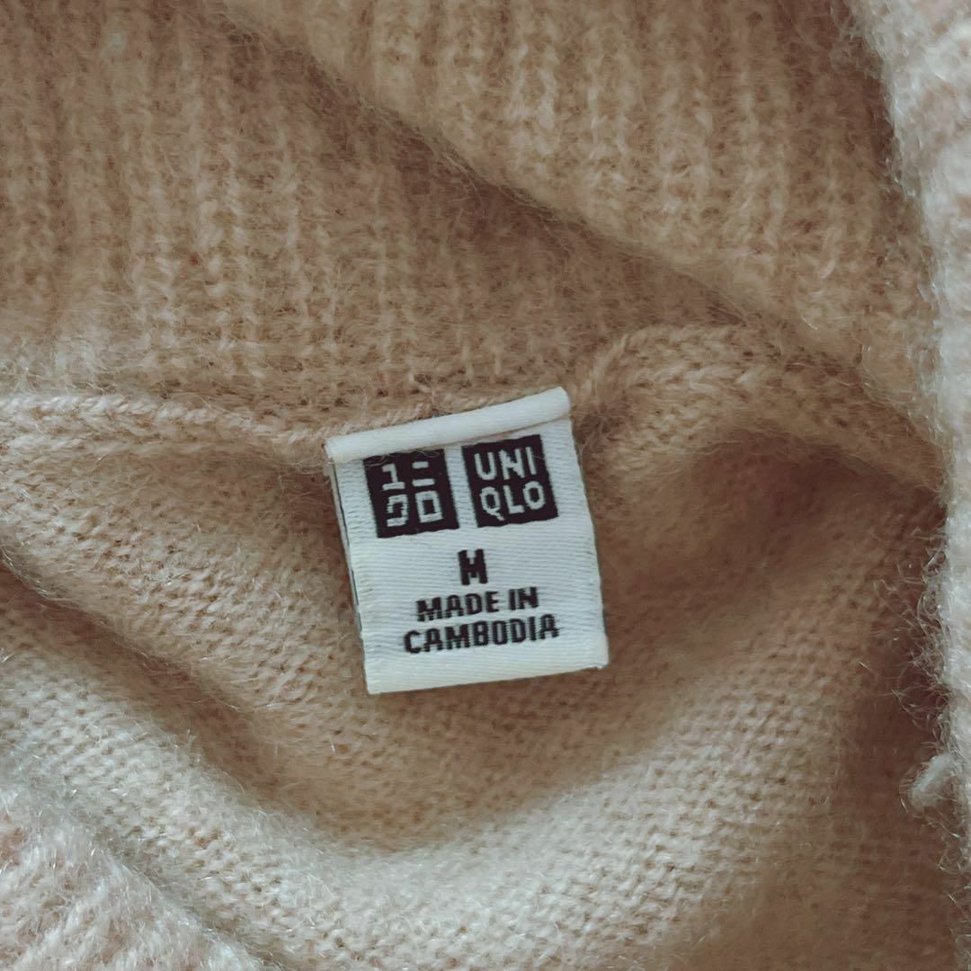 UNIQLO(ユニクロ)のUNIQLO カシミヤタートルネックセーター 手触り柔らか　ふんわり【M】無地 レディースのトップス(ニット/セーター)の商品写真